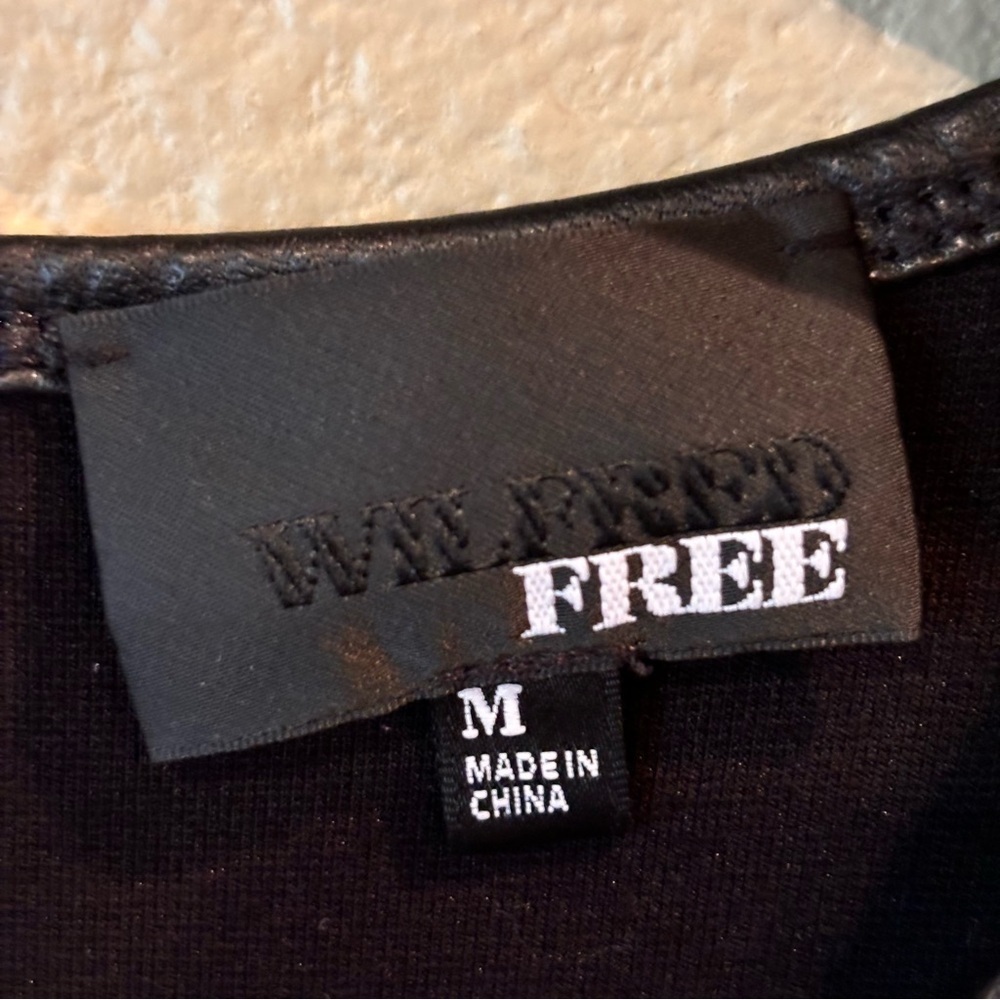 Aritsia Wilfred Free Elin Dress, Medium, LBD, Bodycon, Date Night, Comfy, Staple - Picture 6 of 11